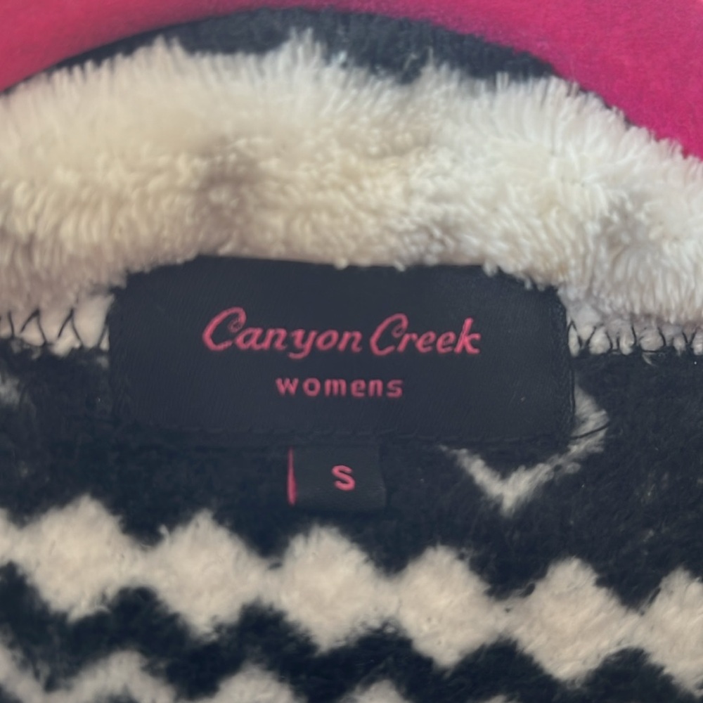 Canyon Creek Women’s 3/4 Zip Fleece - Picture 4 of 8